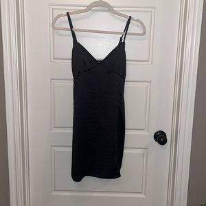 theNOW Little Black Dress